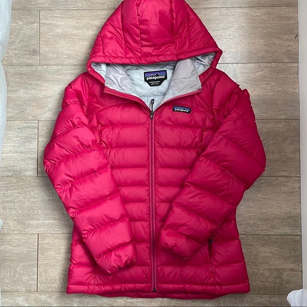 Patagonia, Women’s down jacket with hood, Pink